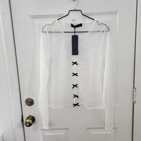 NWT LIONESS- Red Lights Tee in Porcelain - size XL - Picture 5 of 6